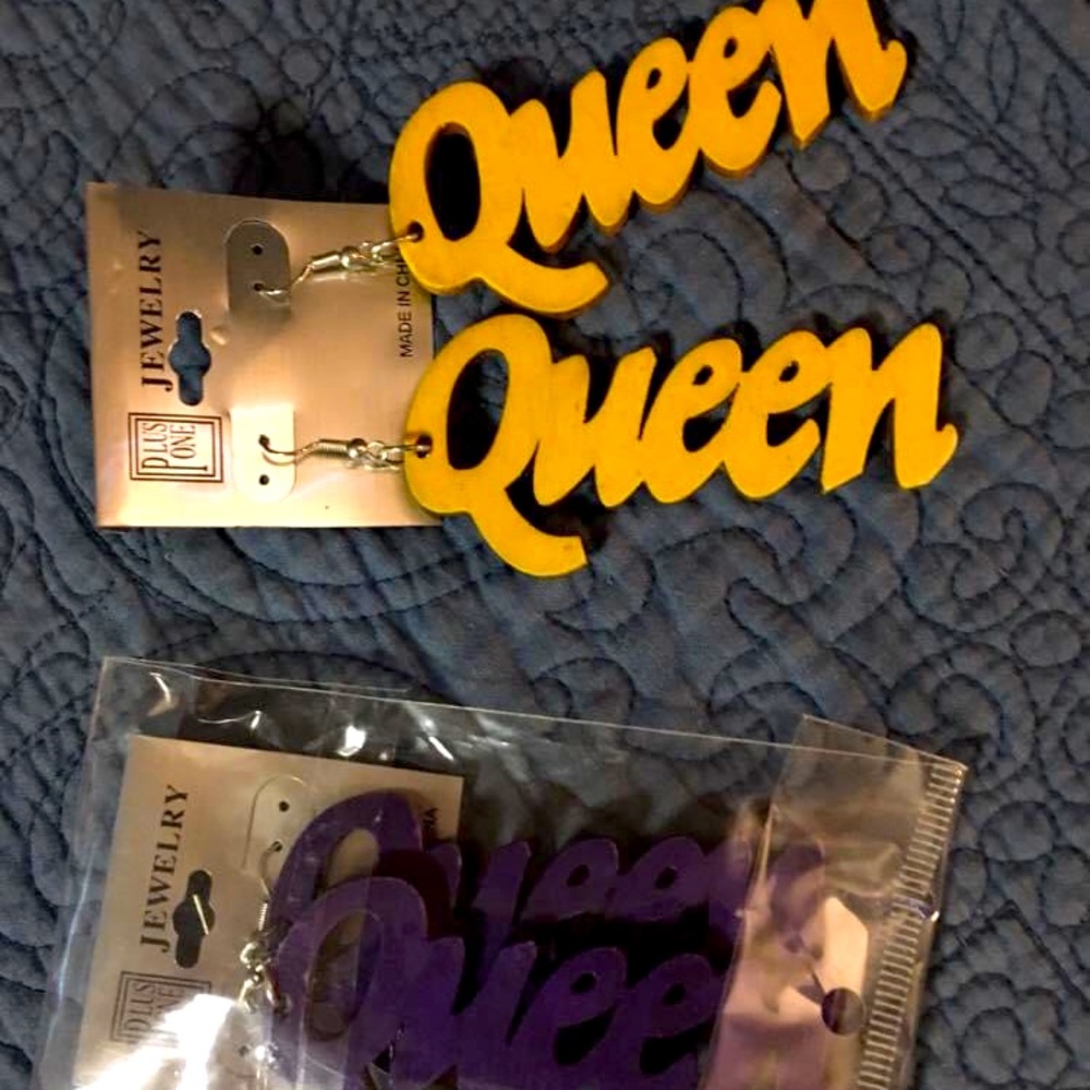 Queen wooden XLARGE fish hook earrings